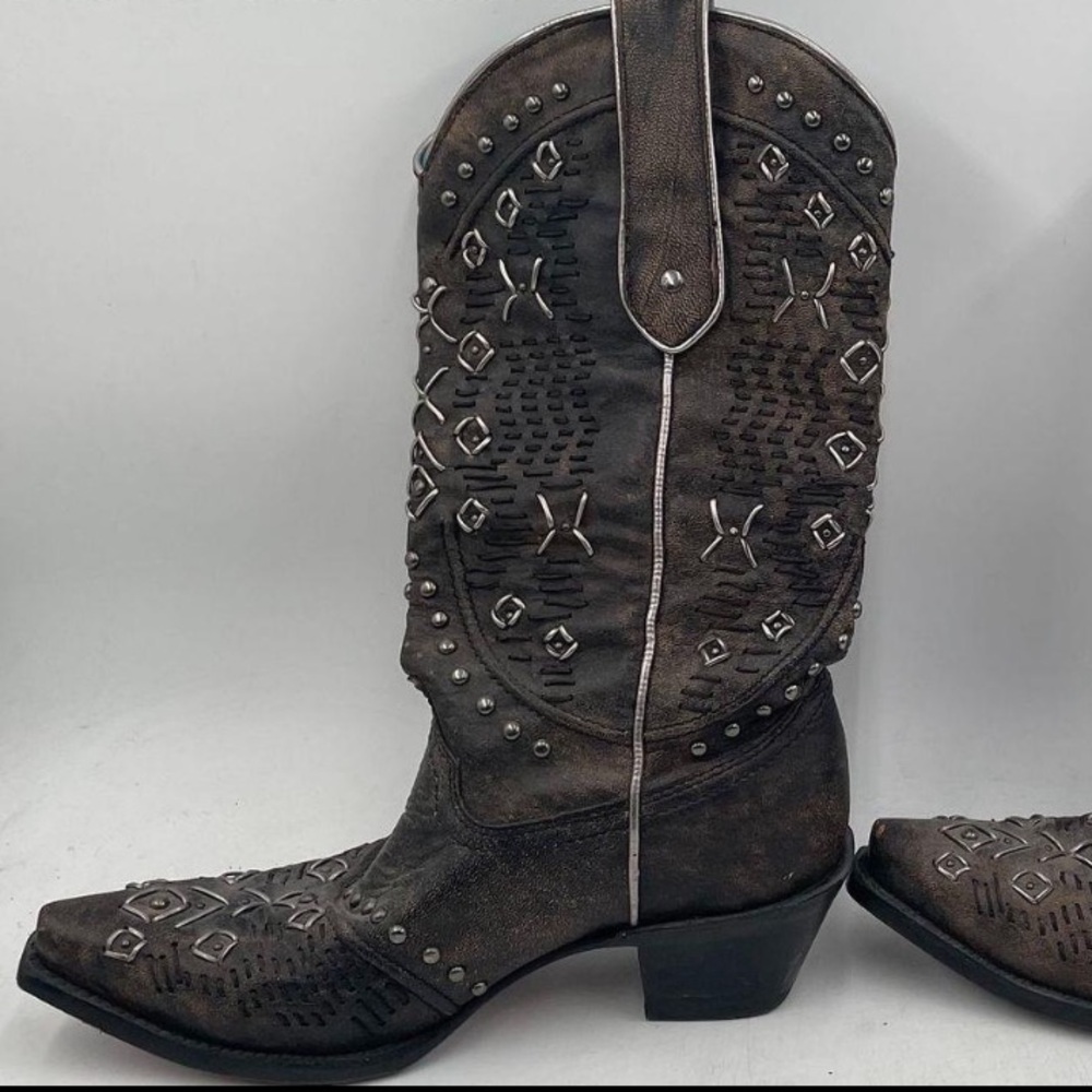Corral Vintage Distressed Brown Boots w/Metal and Stitching Embellishments